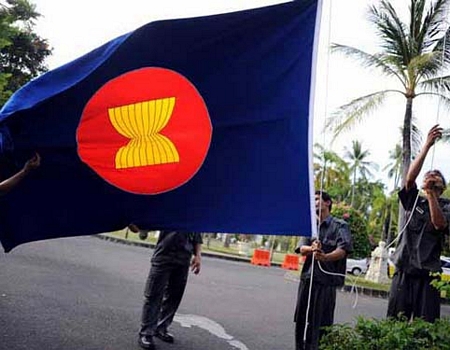 Lễ Thượng cờ ASEAN và AARM-30: Nhân dịp kỷ niệm 44 năm thành lập Hiệp hội các nước Đông Nam Á (ASEAN), Hà Nội đã chính thức trở thành điểm đến của Lễ Thượng cờ ASEAN và AARM lần thứ