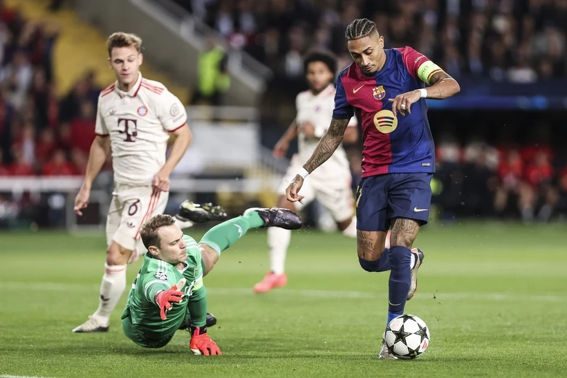 Champions League: Barcelona vùi dập Bayern, bóng đá Anh đại thắng