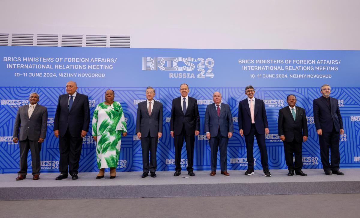 Xu hướng gắn kết với BRICS