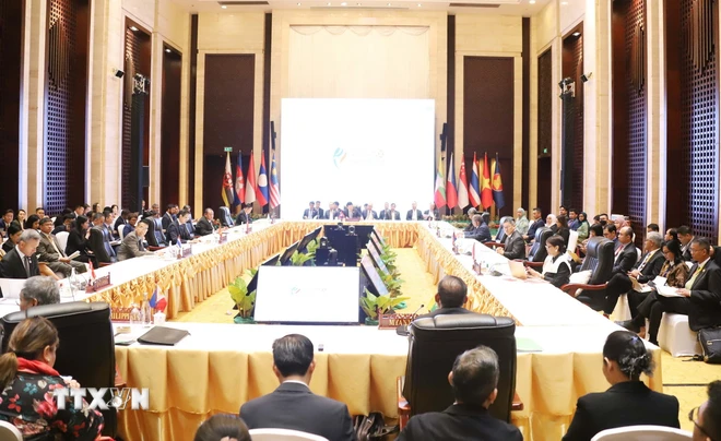 Hội nghị ASEAN: Ngày làm việc đầu tiên của các Bộ trưởng Ngoại giao